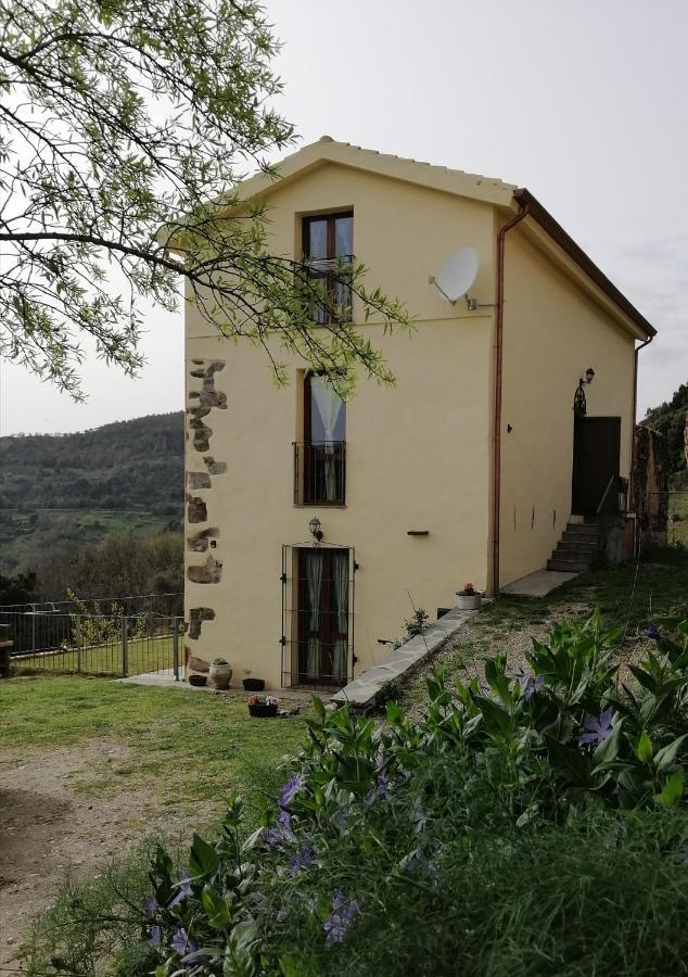 Ferula Romantica Mansarda Tra Fiumi E Montagne Sardegna Seulo Экстерьер фото